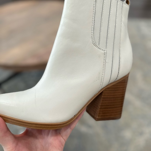 Marc Fisher white pointed toe ankle boot - Picture 7 of 8